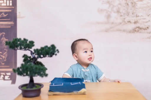 巴彦淖尔孕妇几个月有反应